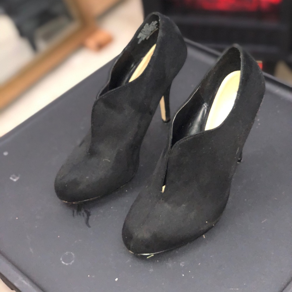 Heels - Picture 2 of 3